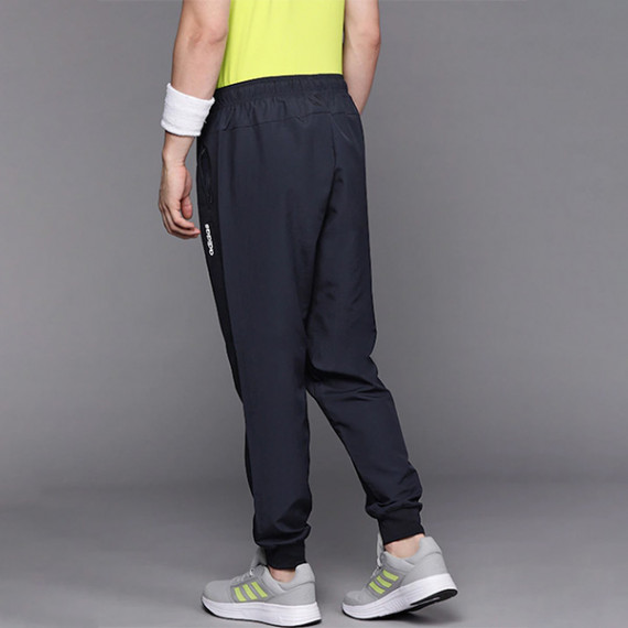 https://wayedge.in/products/men-navy-blue-stanford-solid-joggers