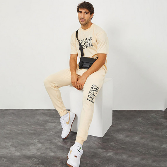 https://wayedge.in/products/men-cream-colored-solid-slim-fit-cotton-joggers