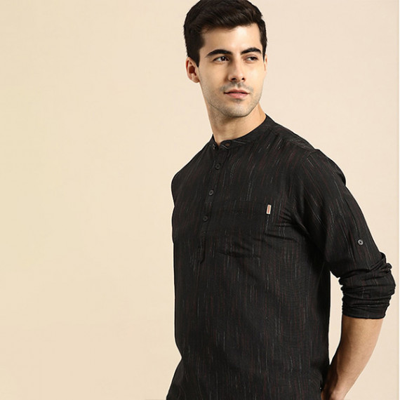 https://wayedge.in/products/men-black-woven-design-kurta