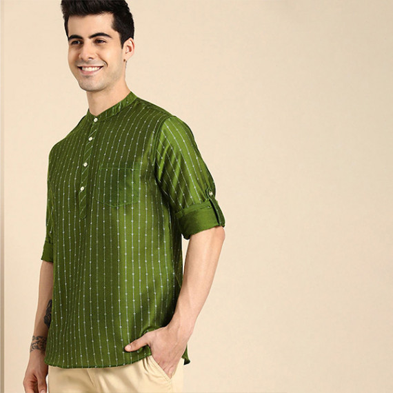 https://wayedge.in/products/men-olive-green-gold-toned-ethnic-woven-design-kurta