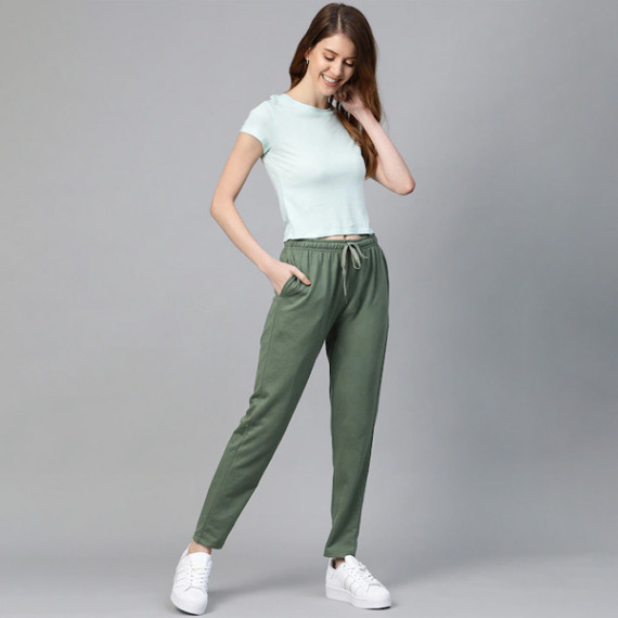 https://wayedge.in/products/women-black-solid-side-stripes-cropped-track-pants