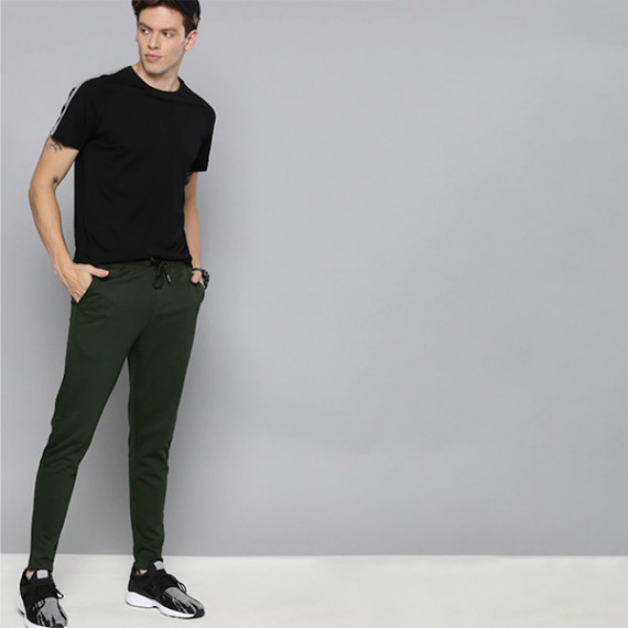 https://wayedge.in/products/men-olive-green-straight-fit-solid-track-pants
