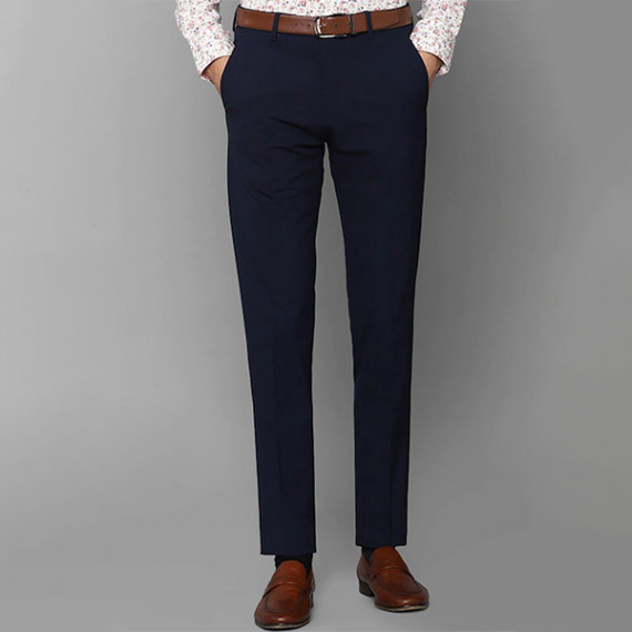 https://wayedge.in/products/men-navy-blue-slim-fit-trousers