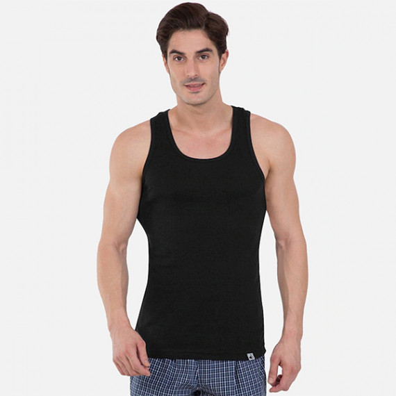 https://wayedge.in/products/men-black-solid-racer-back-innerwear-vest-9922-0105
