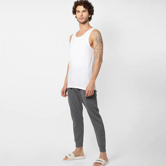 https://wayedge.in/products/men-pack-of-2-white-solid-innerwear-vests