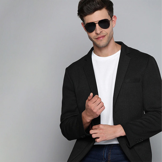 https://wayedge.in/products/men-black-textured-regular-fit-single-breasted-blazer
