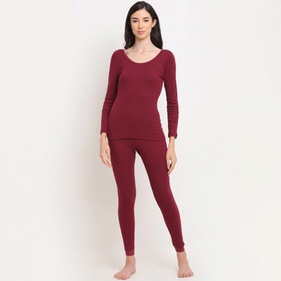 https://wayedge.in/products/women-maroon-striped-thermal-top