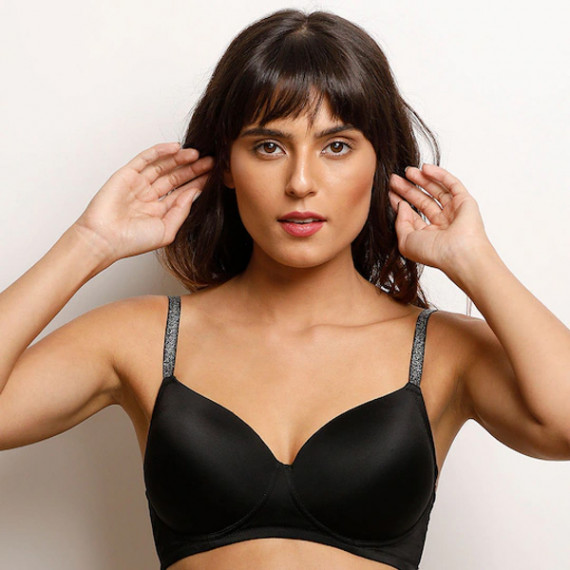 https://wayedge.in/products/black-solid-non-wired-lightly-padded-t-shirt-bra